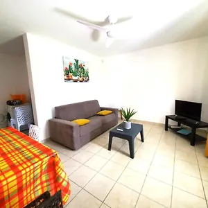 Superbe Avec Parking Gratuit Sainte-Anne (Grande-Terre)